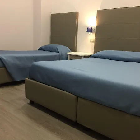 Magenta Hotel
