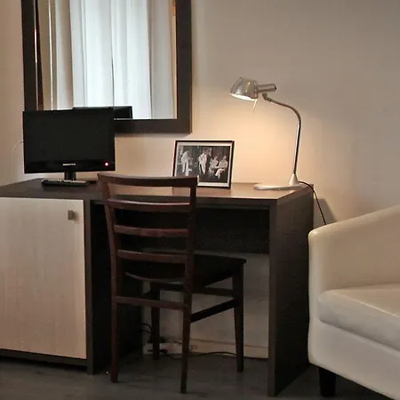 Hotel Magenta